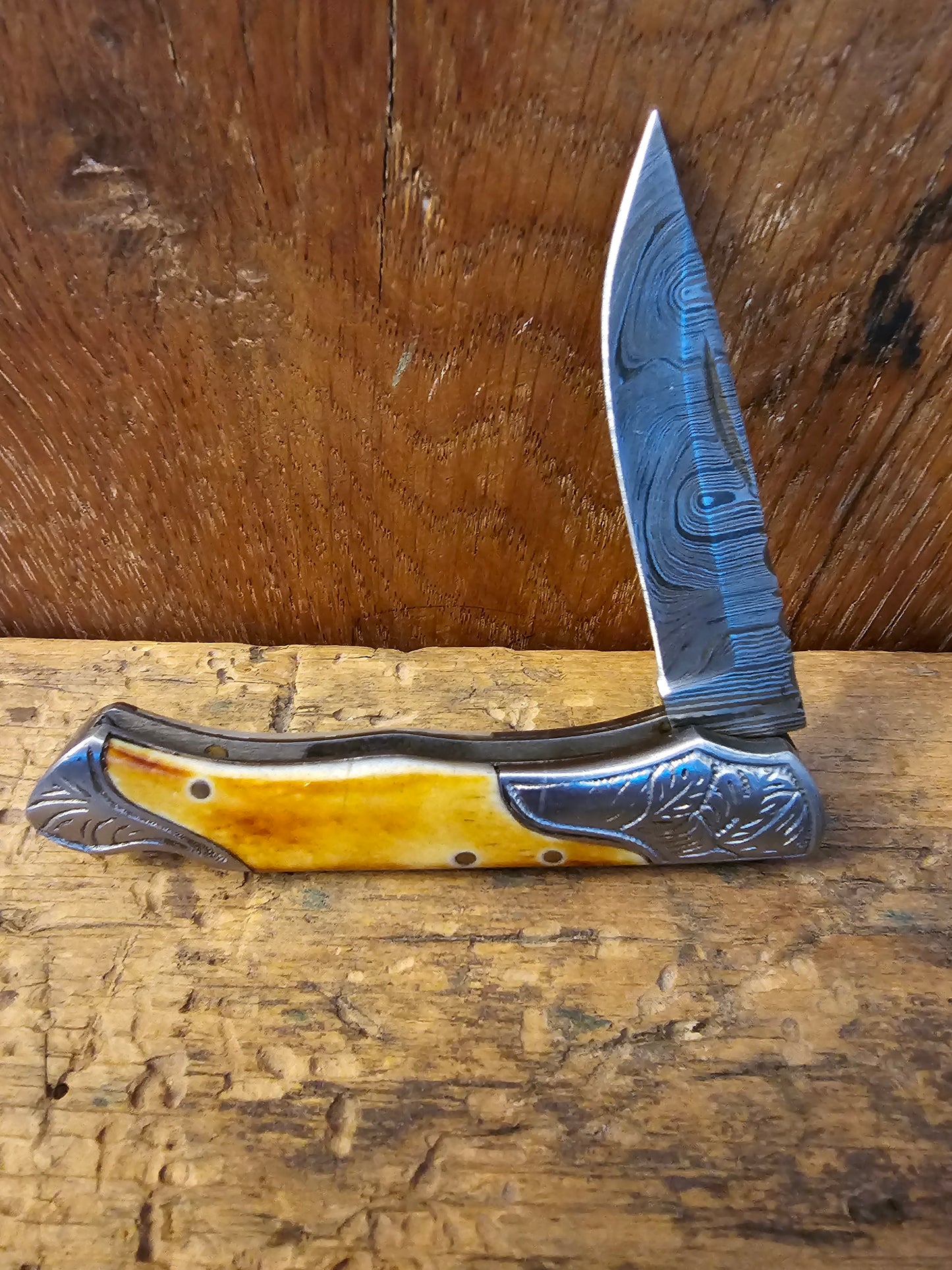 Titan Pocket Knife